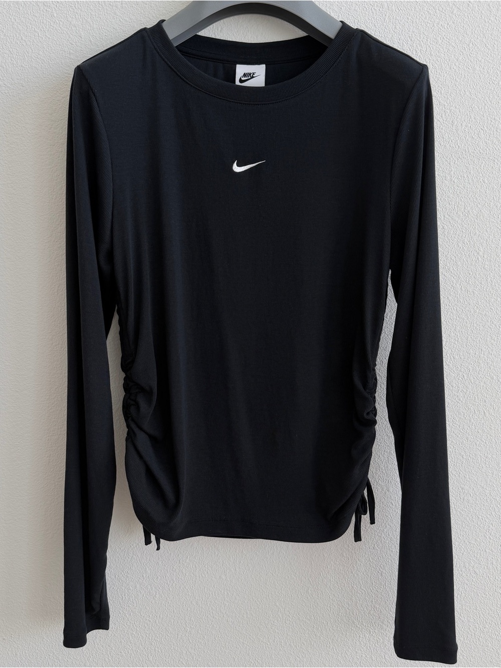 Nike Black Long-Sleeve Side-Ruched Athletic Top